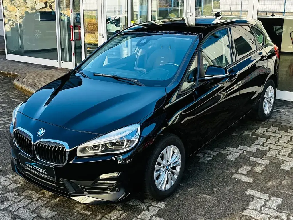 Używany BMW 218 Advantage 150 KM (110 kW) 2021 Czarny Kombi