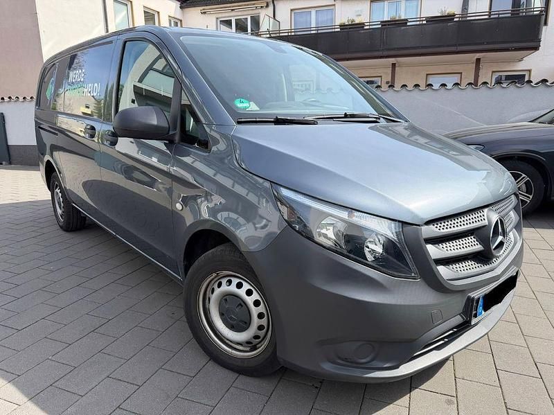 Gebraucht Mercedes Vito 114 PS (83 kW) 2018 Grau Van