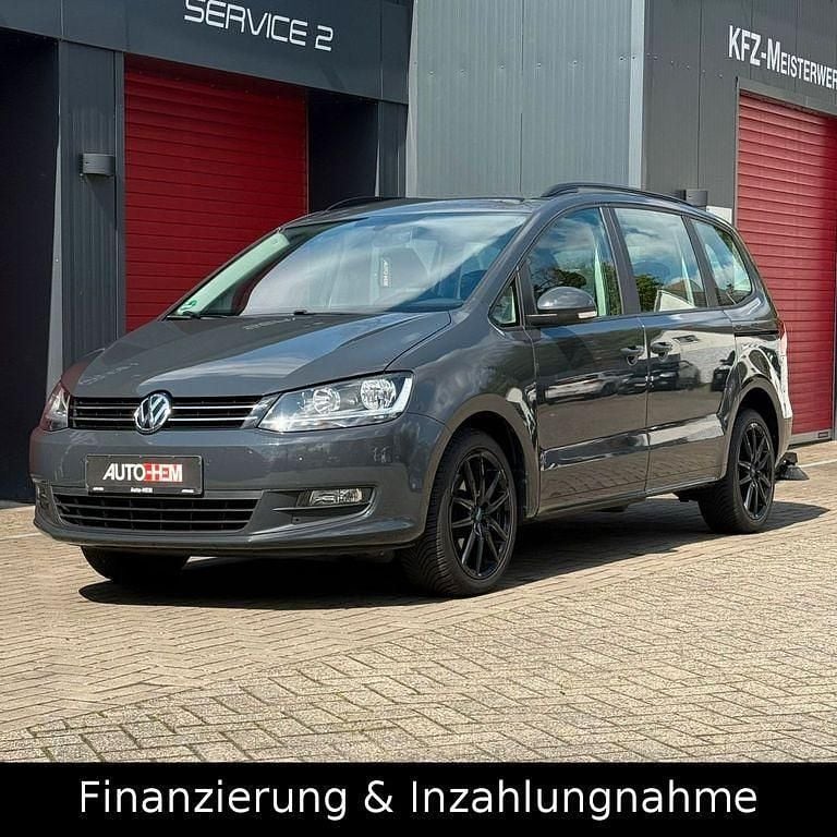Second-hand VW Sharan 116 CP (85 kW) 2016 Gri Monovolum
