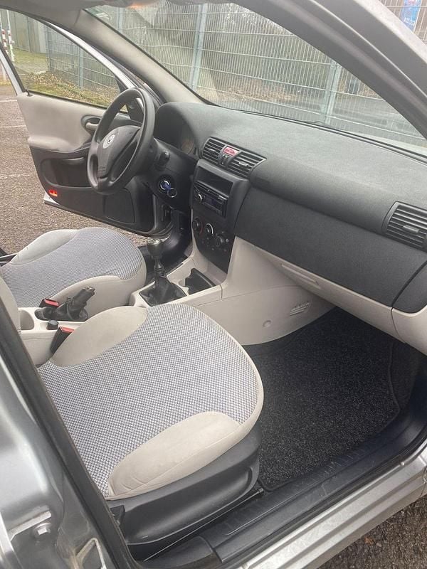 Gebraucht Fiat Stilo 95 PS (69 kW) 2004 Silber Limousine