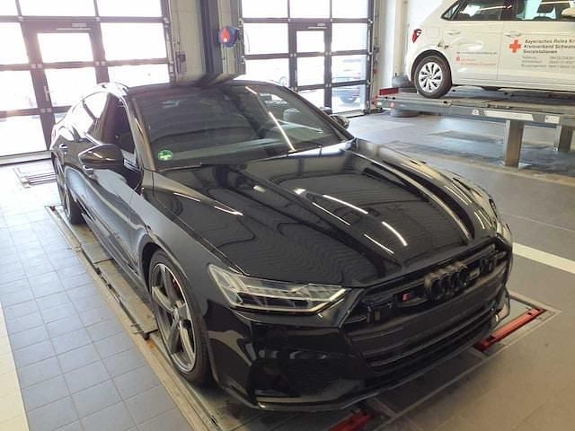 Gebraucht Audi S7 Ambiente 344 PS (253 kW) 2022 Mythosschwarz metallic Kleinwagen
