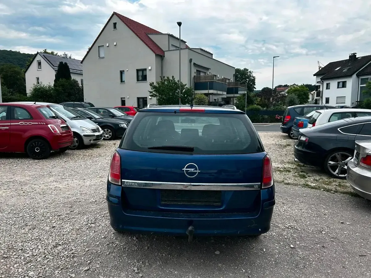 Gebraucht Opel Astra 125 PS (91 kW) 2005 Blau Kombi