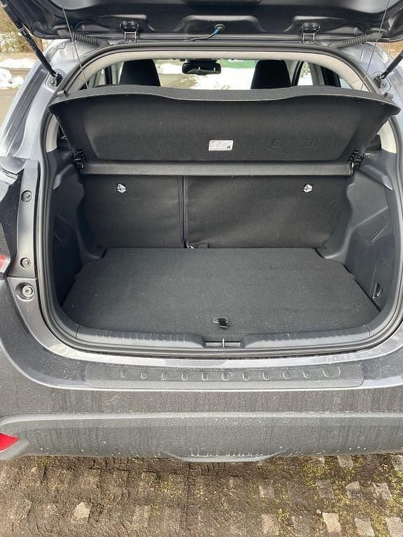 Gebraucht Toyota Yaris Hybrid Team 116 PS (85 kW) 2024 Grau Limousine