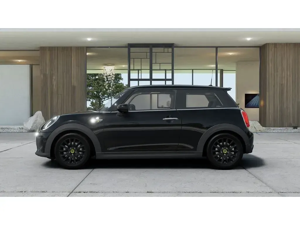 Gebraucht Mini Cooper SE 135 kW (184 PS) 2023 Schwarz Kleinwagen