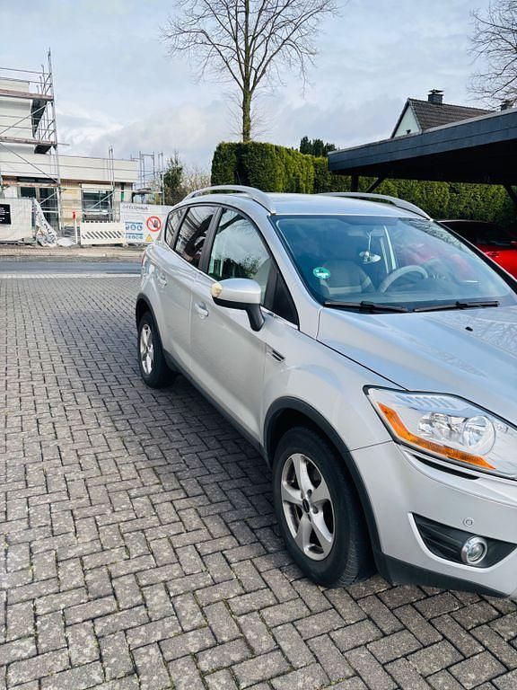 Gebraucht Ford Kuga 140 PS (102 kW) 2011 Silber SUV