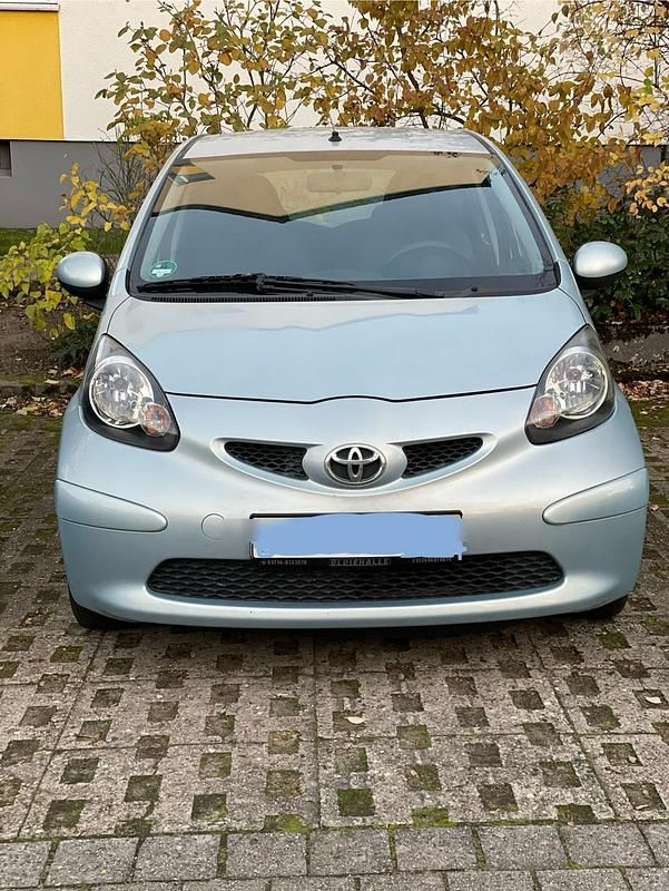 Blau Gebraucht 2007 Toyota Aygo Kleinwagen | 2.700 € - Bild 1/4