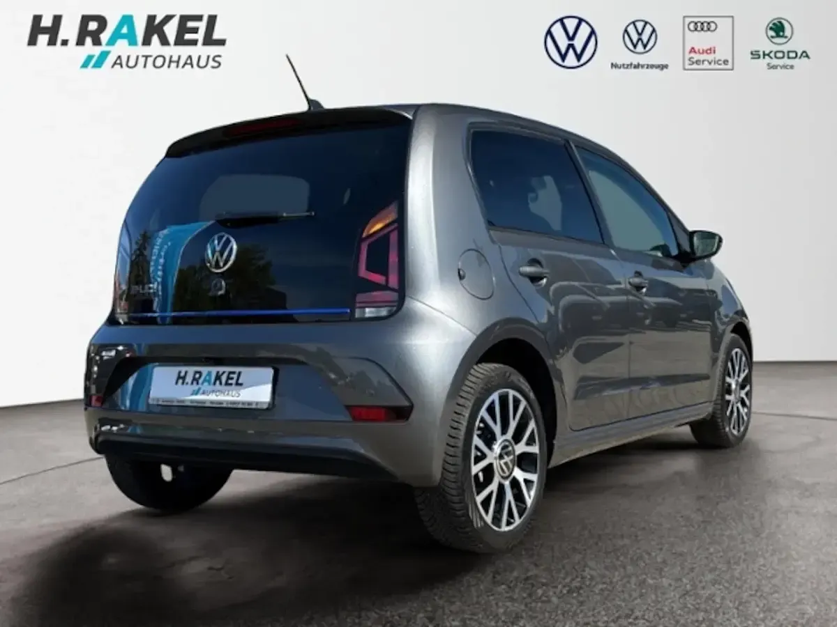 Używany VW e-up! Style 61 kW (83 KM) 2023 Hatchback