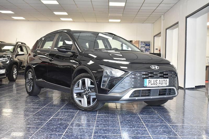 Schwarz Gebraucht 2022 Hyundai Bayon Intro Edition SUV | 15.869 € - Bild 1/4