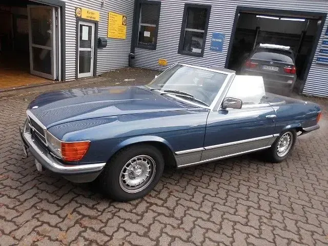 Gebraucht Mercedes SL500 241 PS (177 kW) 1981 Blau Cabrio
