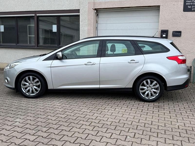 Gebraucht Ford Focus Trend 116 PS (85 kW) 2013 Silber Kombi