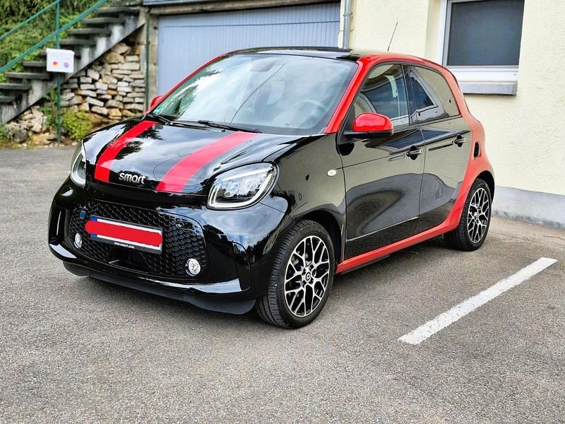 Schwarz Gebraucht 2020 Smart ForFour Electric Drive Limousine | 15.000 € (Teuer) - Bild 1/4