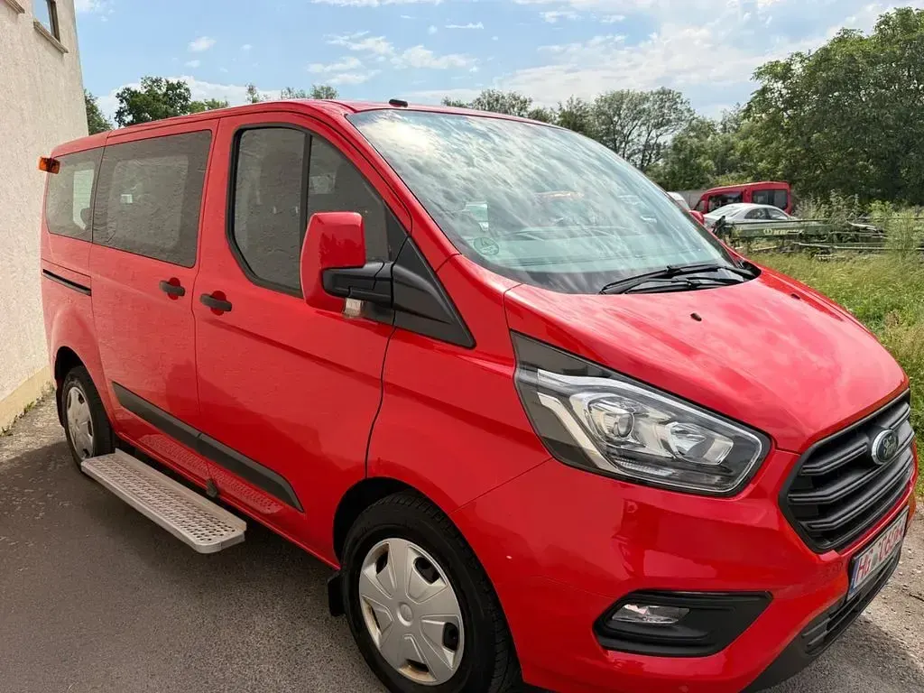 Gebraucht Ford Transit Custom Trend 105 PS (77 kW) 2018 Rot Van / Kleinbus