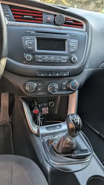 Gebraucht Kia Ceed 101 PS (74 kW) 2017 Rot Kleinwagen