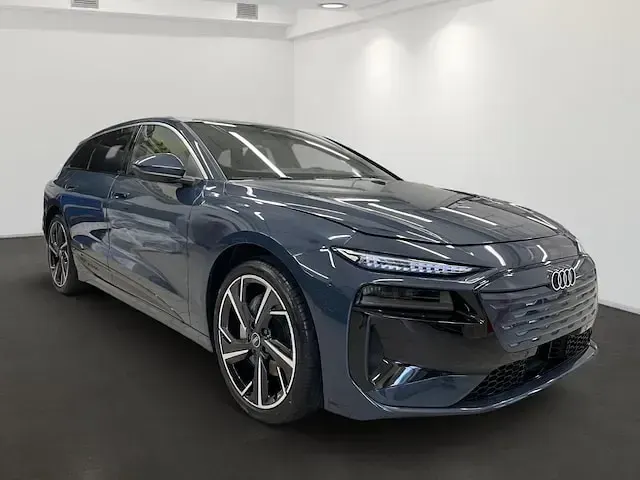 Gebraucht Audi A6 e-tron Sport 314 kW (428 PS) 2025 Plasmablau metallic Kombi