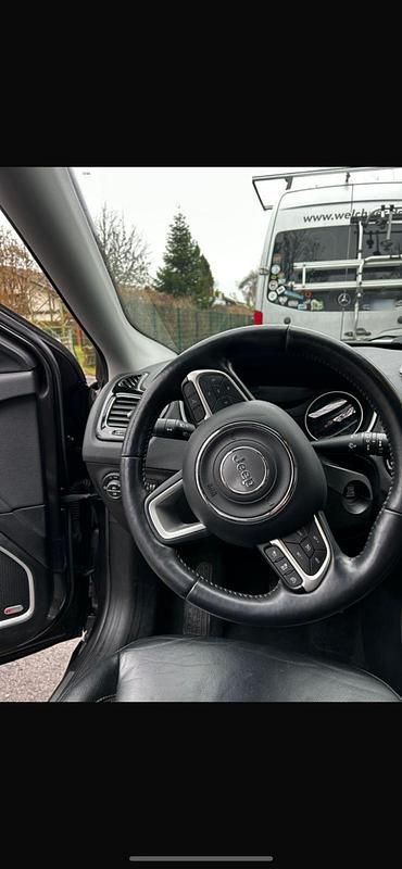 Gebraucht Jeep Compass 170 PS (125 kW) 2019 Grau SUV