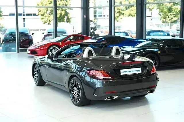 Gebraucht Mercedes SLC300 AMG line 245 PS (180 kW) 2019 Grafitgrau  metalliclack Cabrio