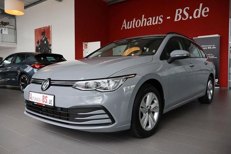 Grau Gebraucht 2022 VW Golf VIII Life Kombi | 17.700 € (Guter Preis) - Bild 1/4