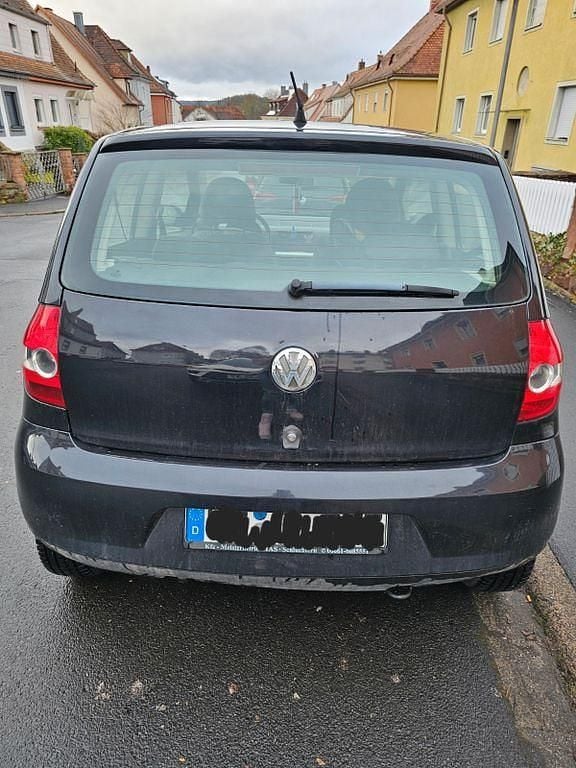 Gebraucht VW Fox 54 PS (39 kW) 2008 Schwarz Kleinwagen