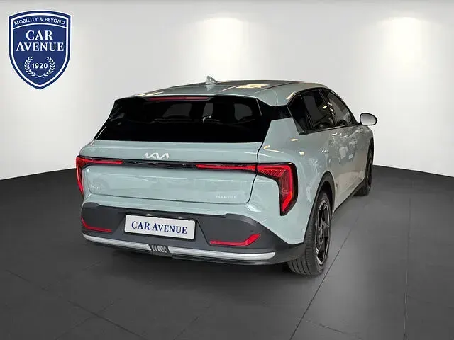 Gebraucht Kia K4 150 PS (110 kW) 2025 Hellgrau schwarz Limousine