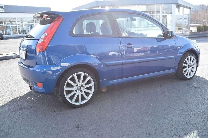 Gebraucht Ford Fiesta ST 150 PS (110 kW) 2006 Blau Kleinwagen