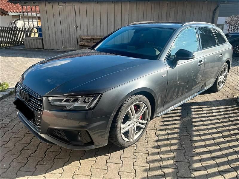 Gebraucht Audi A4 190 PS (139 kW) 2018 Grau Kombi