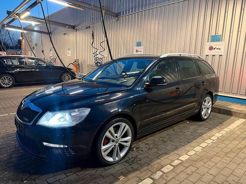Schwarz Gebraucht 2010 Skoda Octavia RS Kombi | 7.500 € (Superpreis) - Bild 1/4