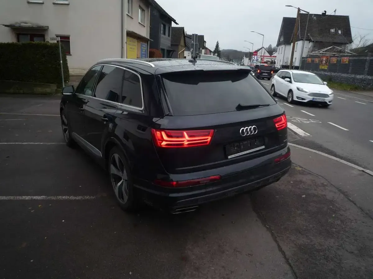 Gebraucht Audi Q7 272 PS (200 kW) 2017 Tintenblau metallic SUV