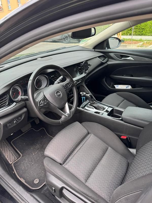 Gebraucht Opel Insignia 170 PS (125 kW) 2018 Schwarz Kombi