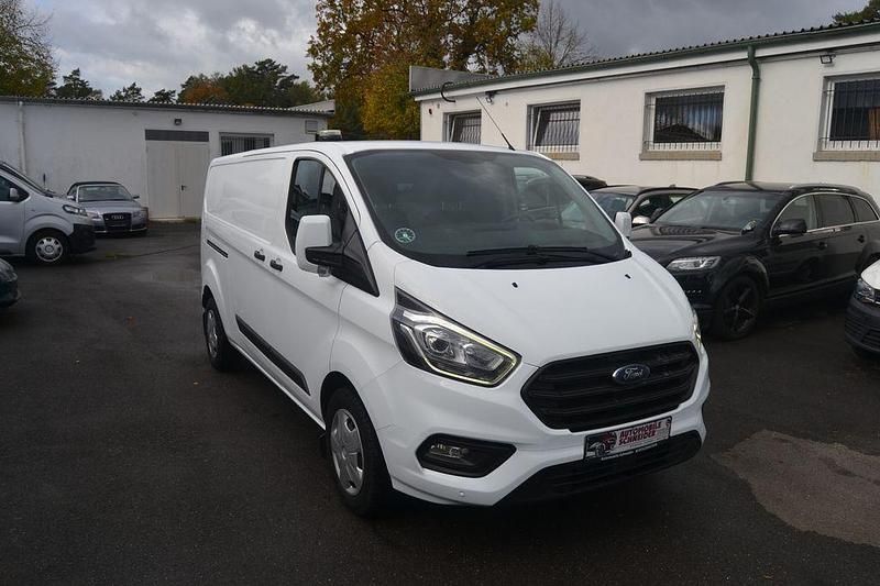 Gebraucht Ford Transit Custom Trend 170 PS (125 kW) 2018 Weiß Van / Kleinbus