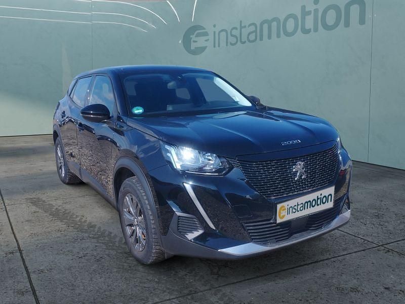 Gebraucht Peugeot e-2008 Active 100 kW (136 PS) 2022 Schwarz SUV