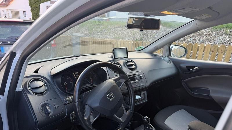 Gebraucht Seat Ibiza 105 PS (77 kW) 2015 Weiß Kleinwagen