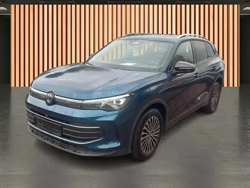 Gebraucht VW Tiguan Goal 150 PS (110 kW) 2025 Night shade blue SUV