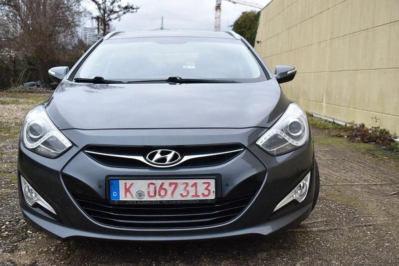 Gebraucht Hyundai i40 135 PS (99 kW) 2013 Grau Kombi