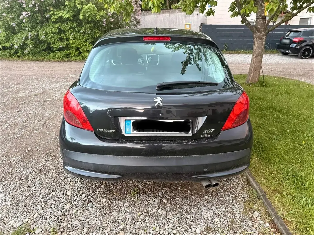 Gebraucht Peugeot 207 92 PS (67 kW) 2008 Schwarz Coupé