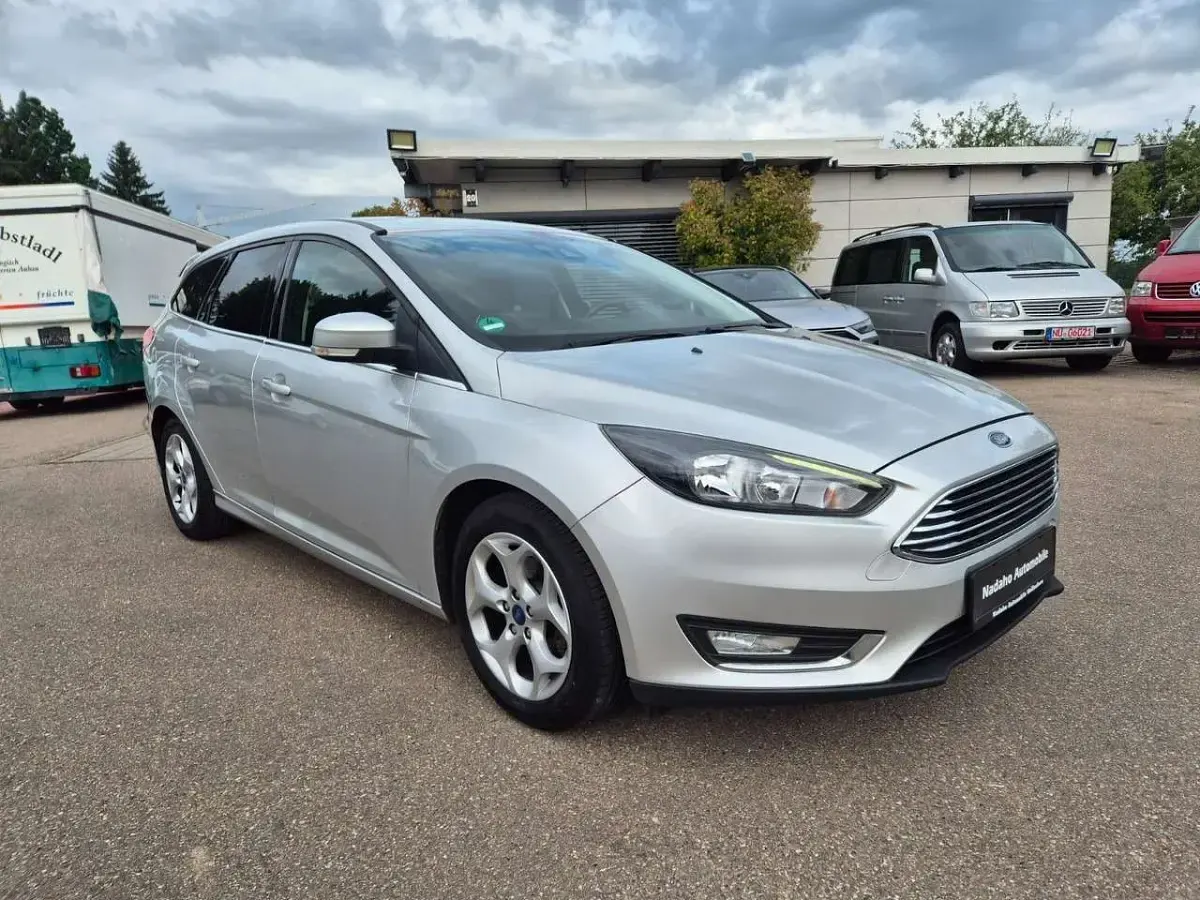Gebraucht Ford Focus Titanium 120 PS (88 kW) 2014 Grau Limousine