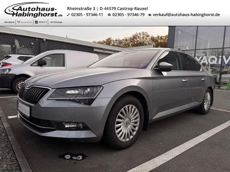 Grau Gebraucht 2017 Skoda Superb Style Limousine | 15.490 € (Fairer Preis) - Bild 1/2