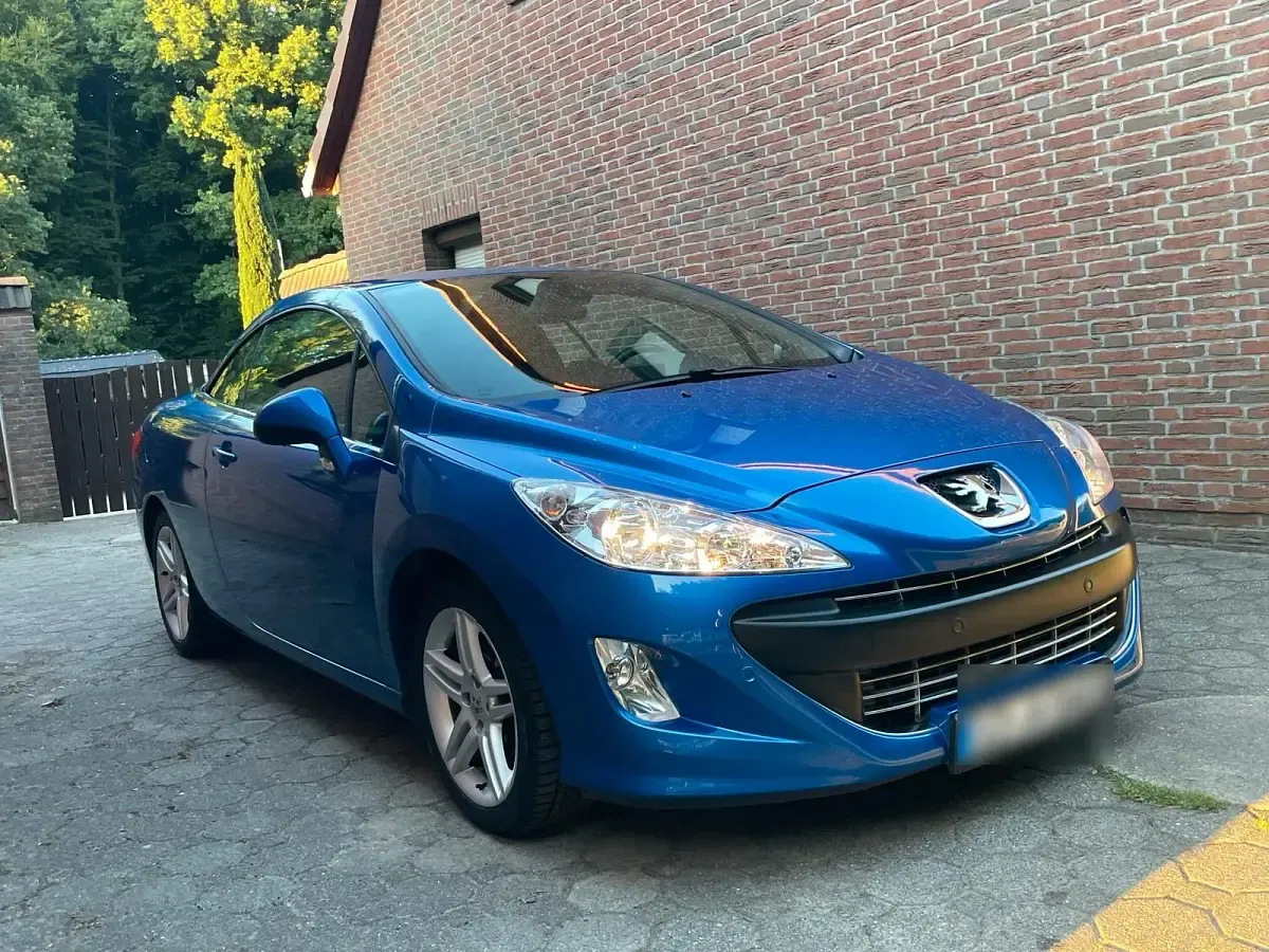 Gebraucht Peugeot 308 CC 120 PS (88 kW) 2011 Blau Cabrio