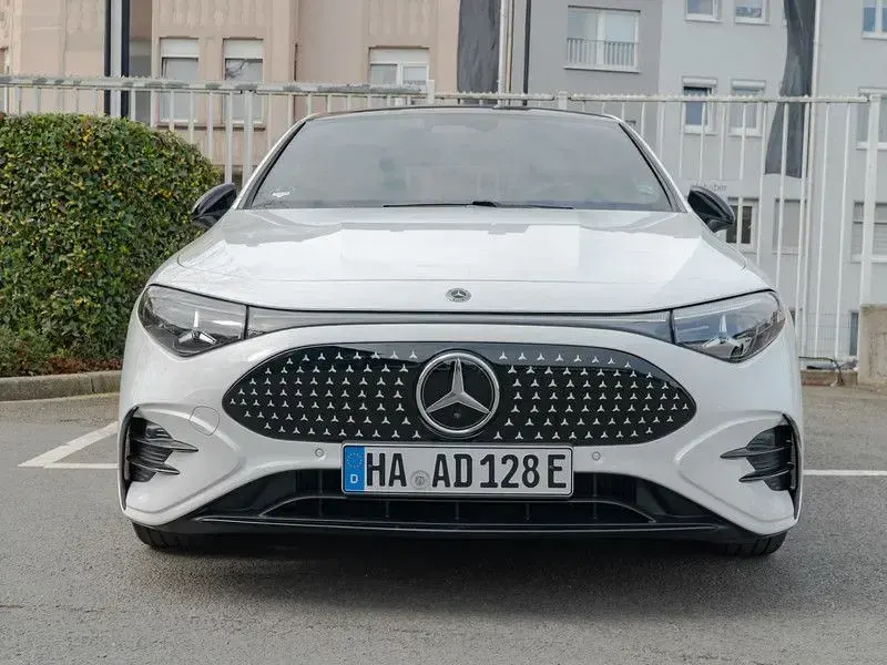 Gebraucht Mercedes CLA 250+ AMG 200 kW (272 PS) 2026 Weiß Limousine