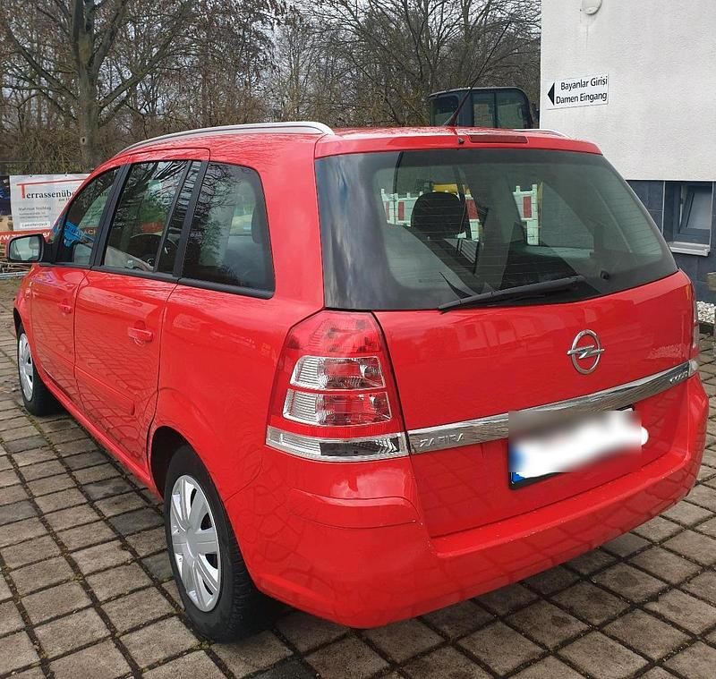 Gebraucht Opel Zafira Eco 2013 Rot Van / Kleinbus