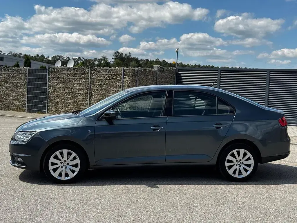 Gebraucht Seat Toledo Sun 105 PS (77 kW) 2015 "rodium" grau Kleinwagen