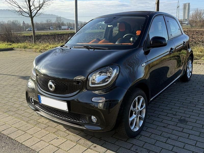 Schwarz Gebraucht 2015 Smart ForFour Passion Kleinwagen | 6.900 € (Fairer Preis) - Bild 1/4