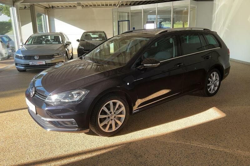 Schwarz Gebraucht 2018 VW Golf VII Highline Kombi | 16.690 € (Guter Preis) - Bild 1/3
