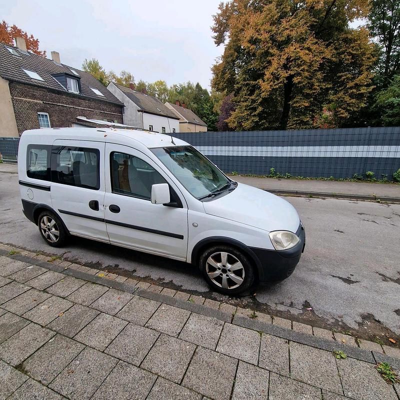 Weiß Gebraucht 2008 Opel Combo Van / Kleinbus | 899 € (Superpreis) - Bild 1/4
