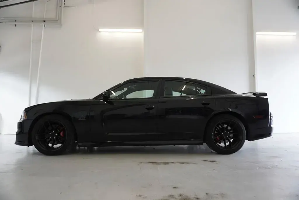 Gebraucht Dodge Charger 477 PS (350 kW) 2013 Schwarz Limousine