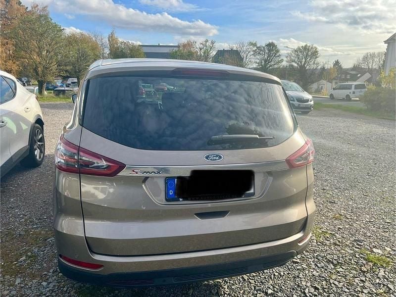 Gebraucht Ford S-MAX Titanium 150 PS (110 kW) 2019 Beige Van / Kleinbus