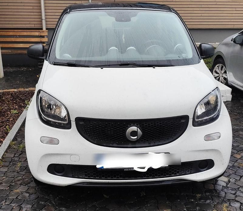 Weiß Gebraucht 2018 Smart ForFour Electric Drive Kleinwagen | 5.300 € (Superpreis) - Bild 1/4