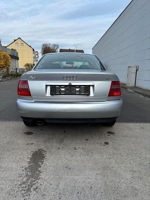 Gebraucht Audi A4 101 PS (74 kW) 1998 Silber Limousine
