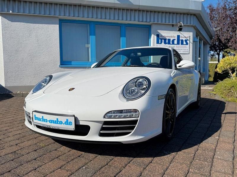 Weiß Gebraucht 2010 Porsche 911 Carrera 4S Coupé | 88.990 € (Teuer) - Bild 1/4