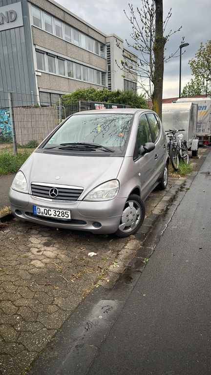 Silber Gebraucht 2000 Mercedes A140 Classic Van / Kleinbus | 1.599 € (Fairer Preis) - Bild 1/4