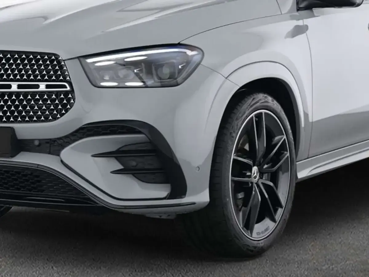 Gebraucht Mercedes GLE400 Premium 252 PS (185 kW) 2025 Manufaktur alpingrau uni SUV
